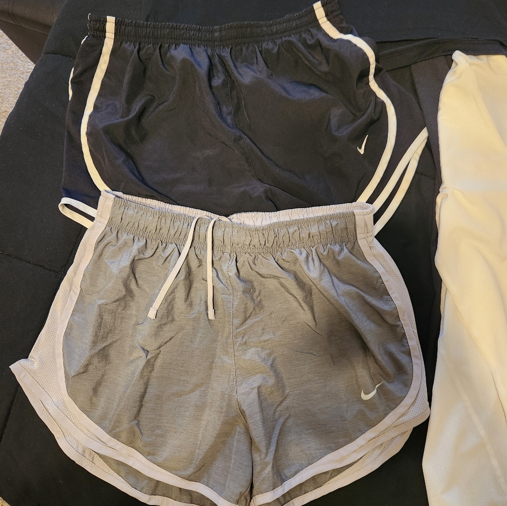 Nike bundle - Picture 2 of 4